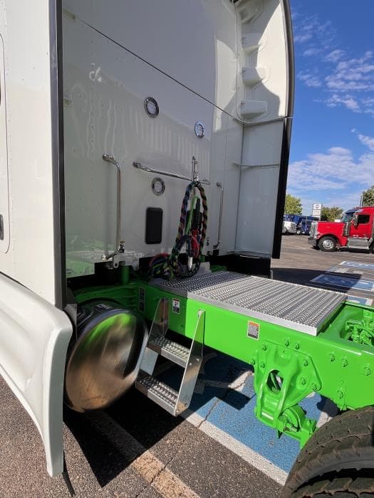 2026 Peterbilt 579 — photo 11