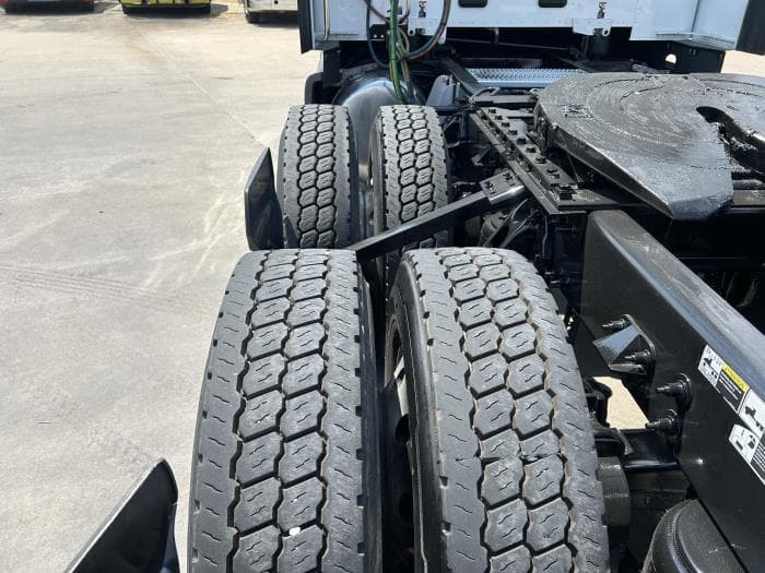 2021 Peterbilt 579 — photo 13