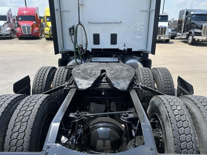 2021 Peterbilt 579 — photo 14