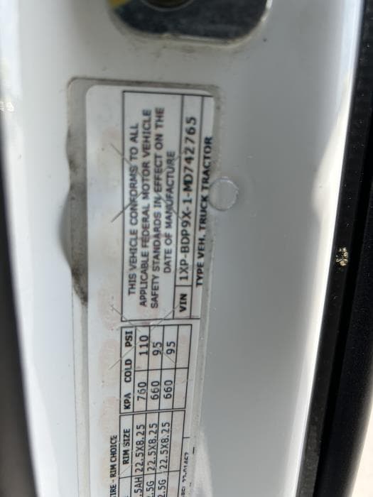 2021 Peterbilt 579 — photo 28