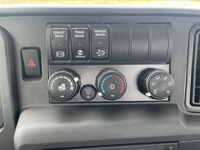 2025 International MV — photo 8