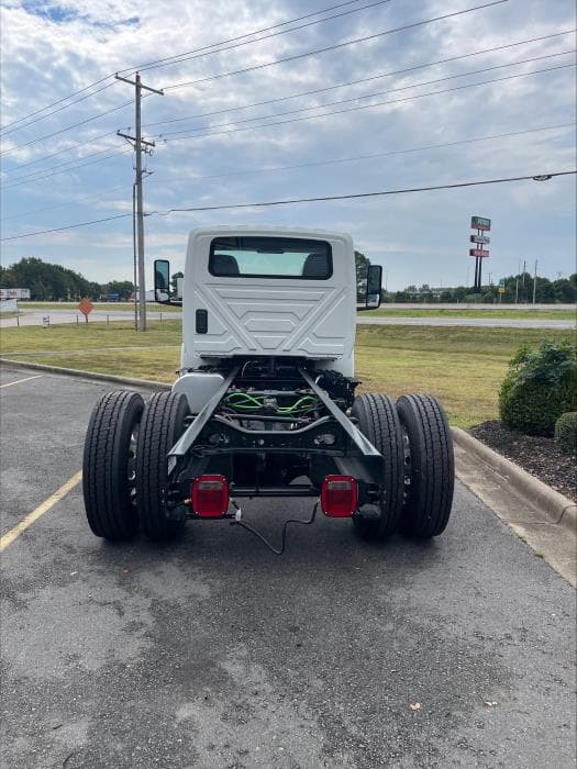 2025 International MV — photo 3