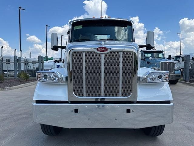 2026 Peterbilt 567 — photo 12