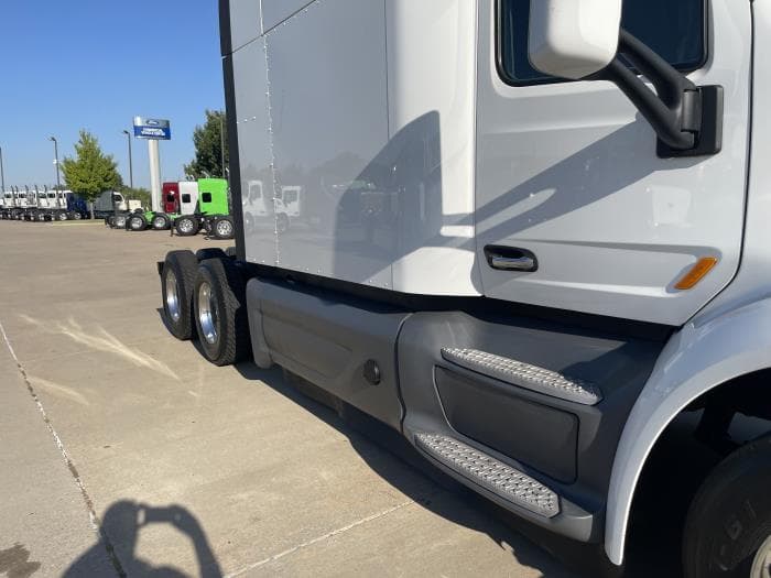 2021 Peterbilt 579 — photo 5
