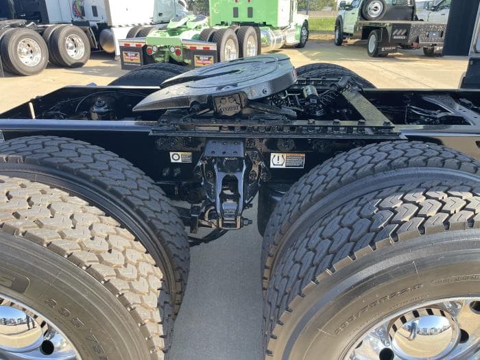 2021 Peterbilt 579 — photo 7
