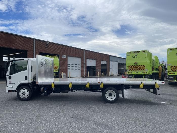 2026 Isuzu NRR — photo 3