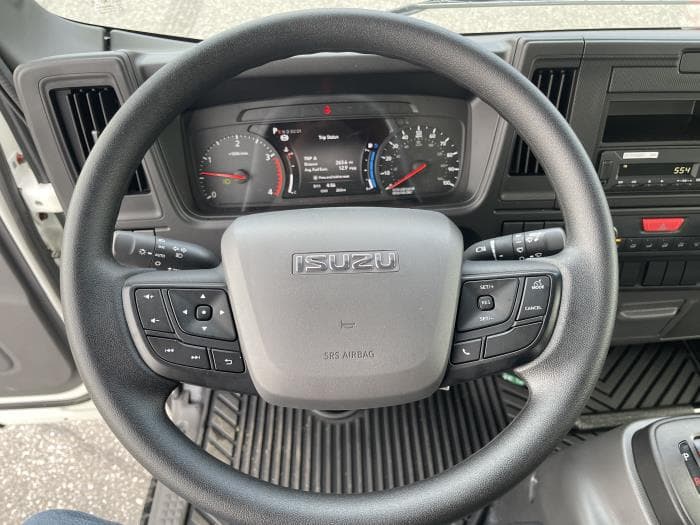 2026 Isuzu NRR — photo 18