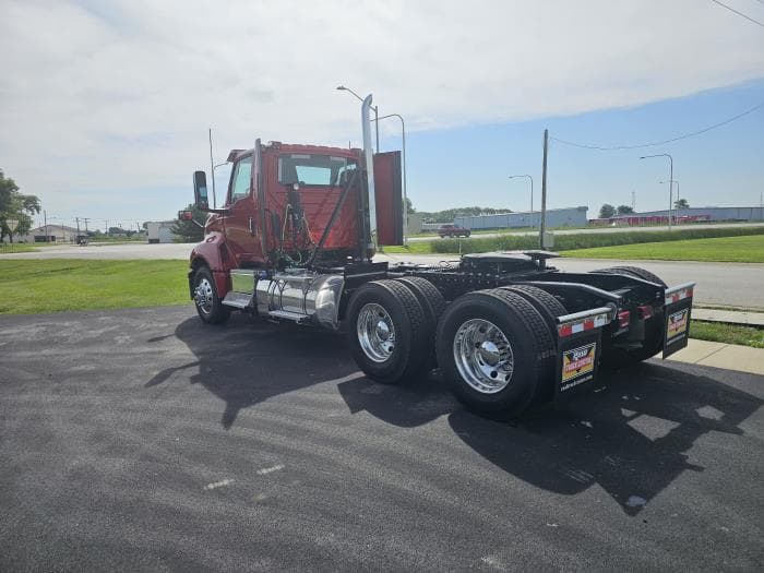 2026 International LT — photo 8