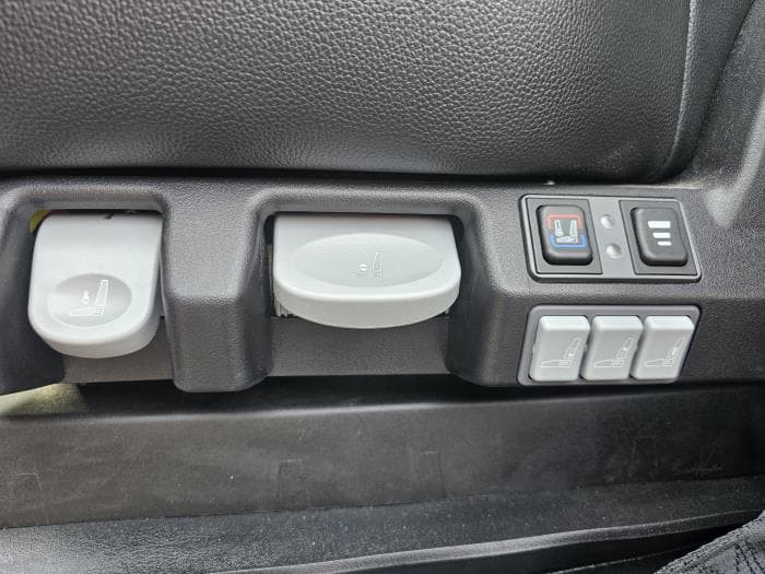 2026 International LT — photo 15