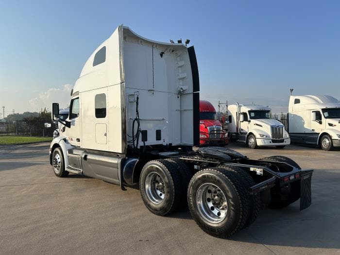 2021 Peterbilt 579 — photo 4