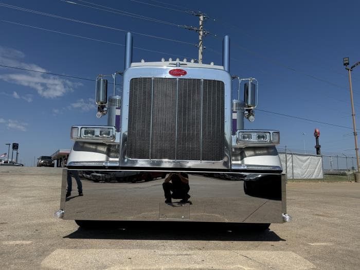 2026 Peterbilt 589 — photo 9