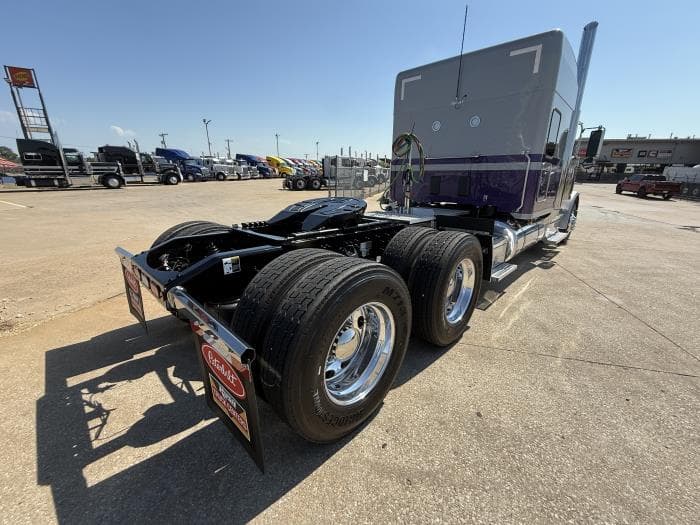 2026 Peterbilt 589 — photo 15