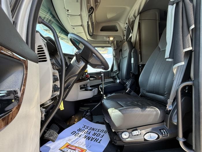 2026 Peterbilt 589 — photo 22