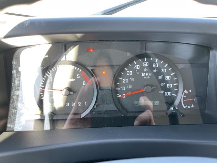 2025 Isuzu NPR — photo 3