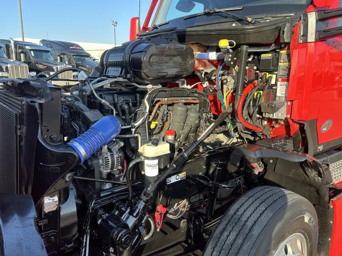 2024 Kenworth T680 — photo 17