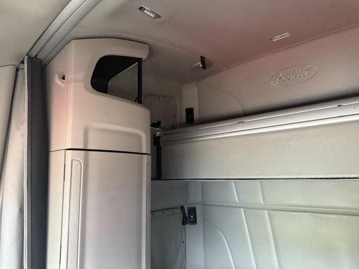 2024 Peterbilt 579 — photo 8
