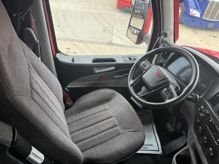2024 Peterbilt 579 — photo 12