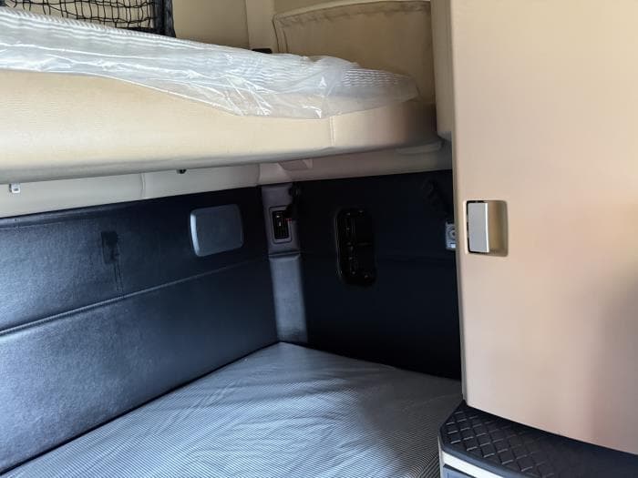 2023 Kenworth T680 — photo 14