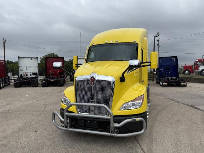2023 Kenworth T680 — photo 23