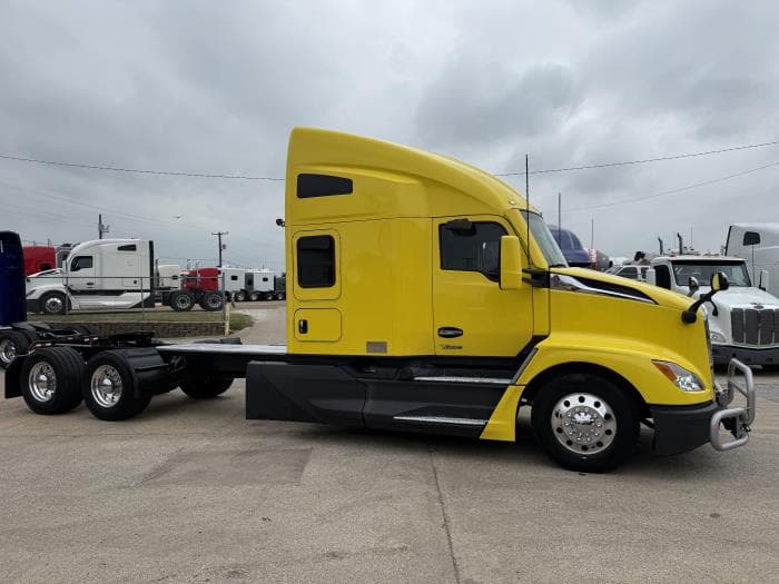 2023 Kenworth T680 — photo 30