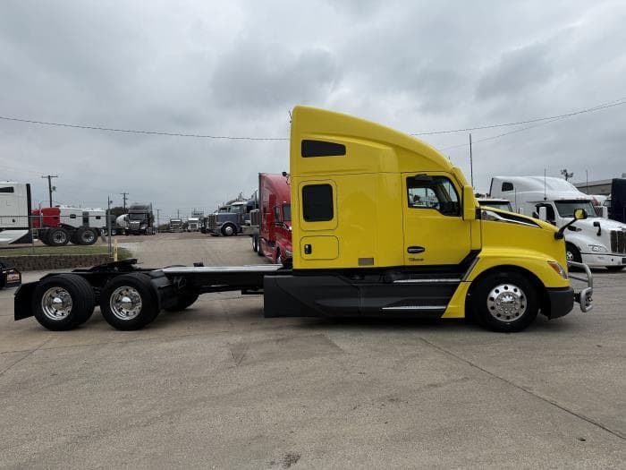 2023 Kenworth T680 — photo 3