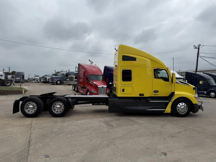 2023 Kenworth T680 — photo 31