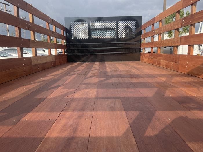 2025 Isuzu NPR — photo 9