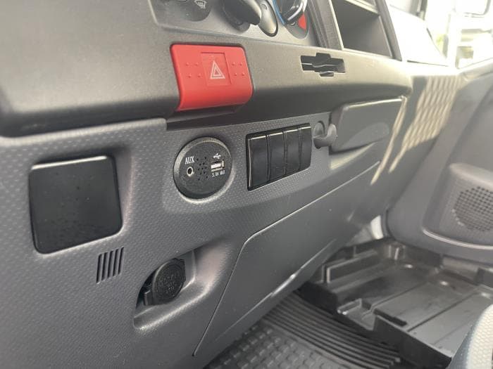 2025 Isuzu NPR — photo 14