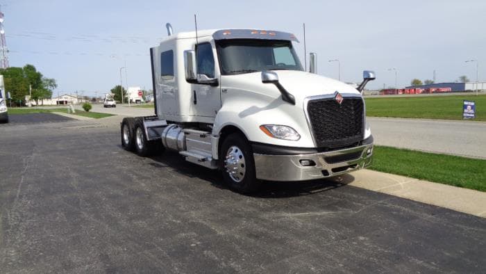 2026 International LT — photo 4