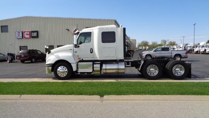 2026 International LT — photo 9