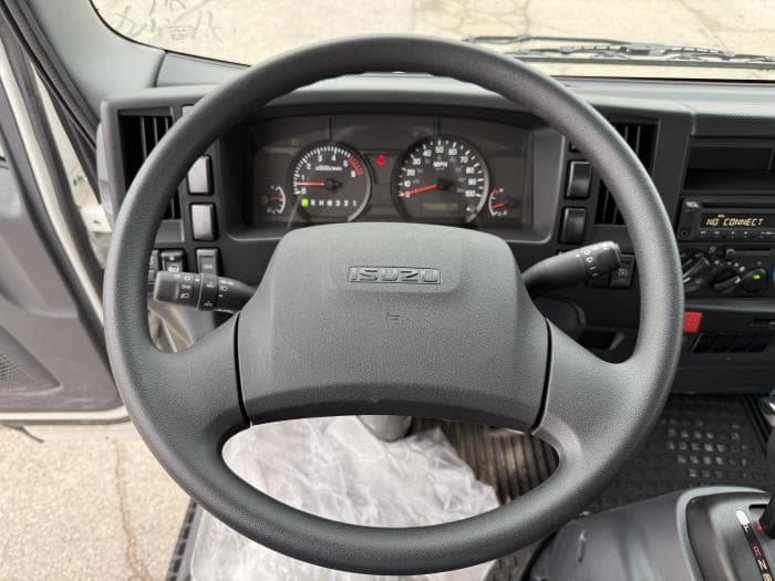 2025 Isuzu NQR — photo 16