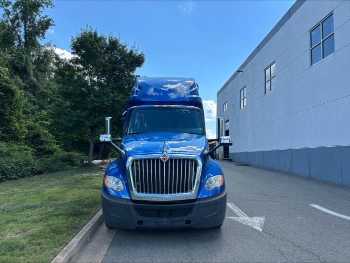 2020 International LT — photo 11