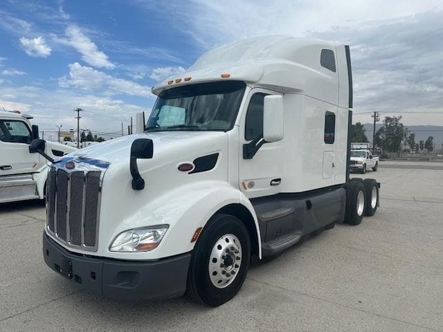 2021 Peterbilt 579 — photo 12