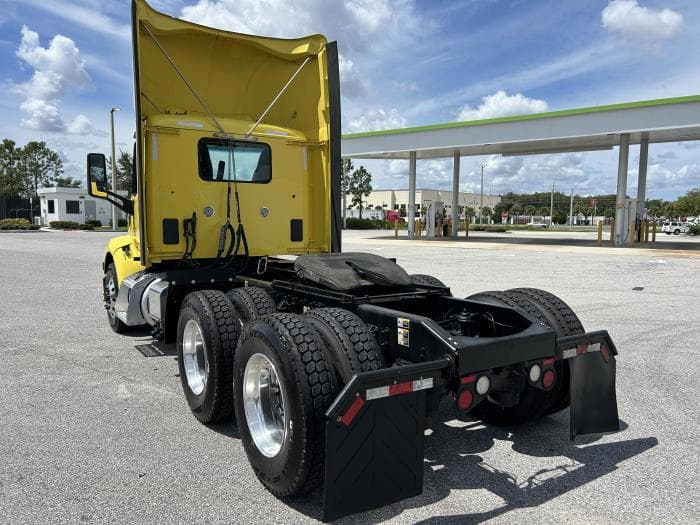 2021 Peterbilt 579 — photo 5