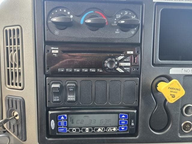 2019 International 4300 — photo 11