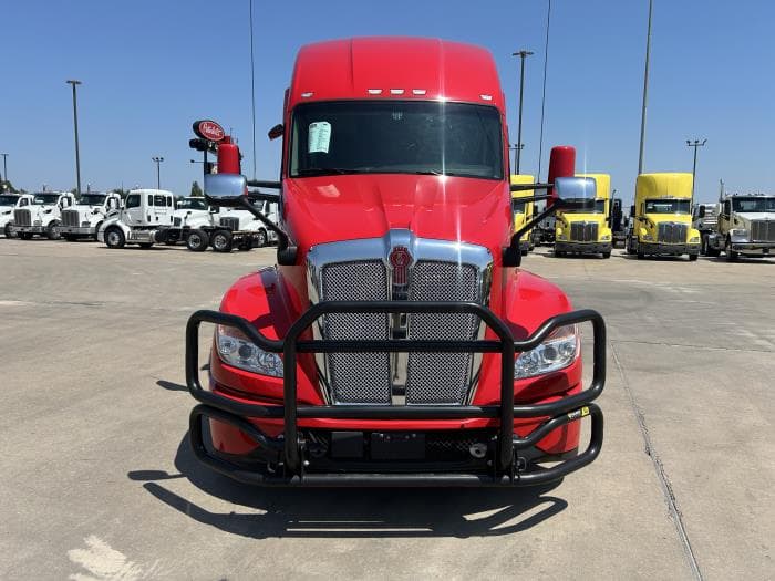 2024 Kenworth T680 — photo 9