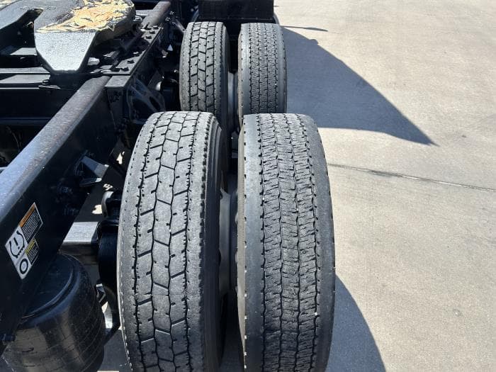 2024 Kenworth T680 — photo 12