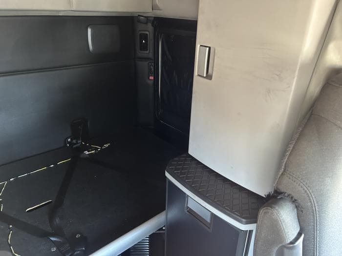 2024 Kenworth T680 — photo 34