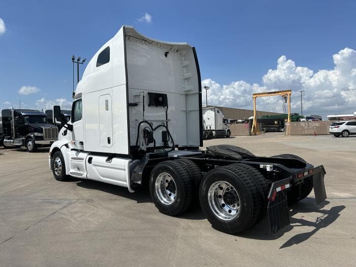 2022 Peterbilt 579 — photo 4