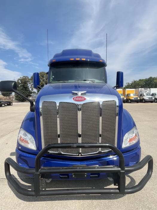 2022 Peterbilt 579 — photo 10