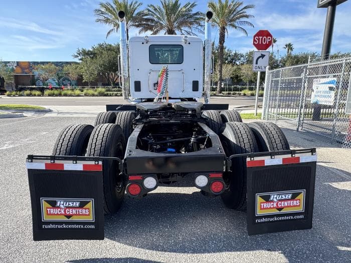 2026 Peterbilt 567 — photo 7