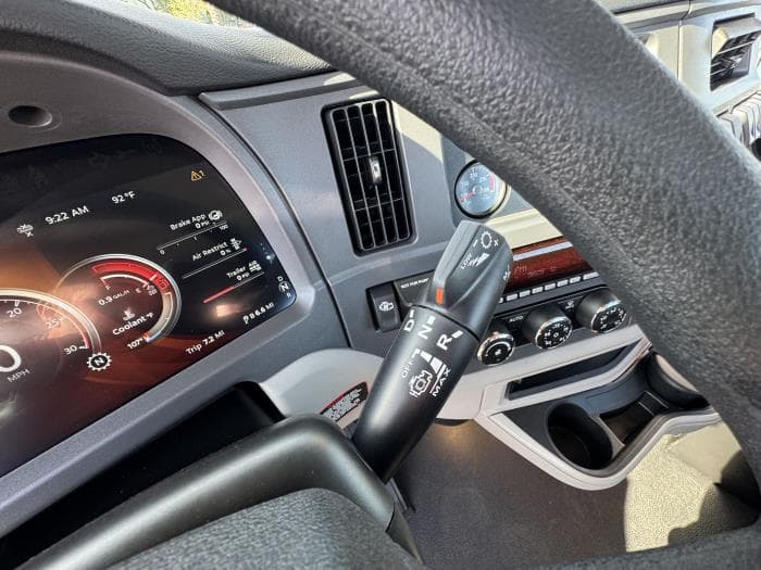 2026 Peterbilt 567 — photo 16