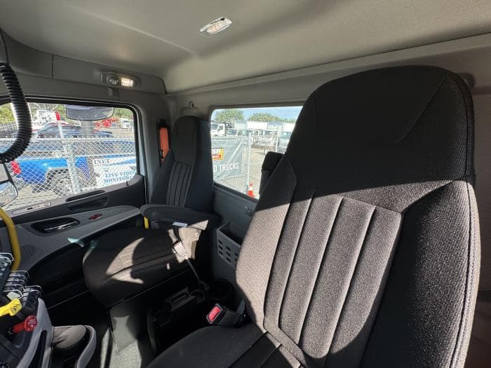 2026 Peterbilt 567 — photo 17