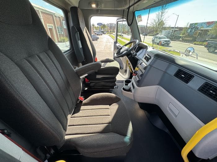 2026 Peterbilt 567 — photo 19