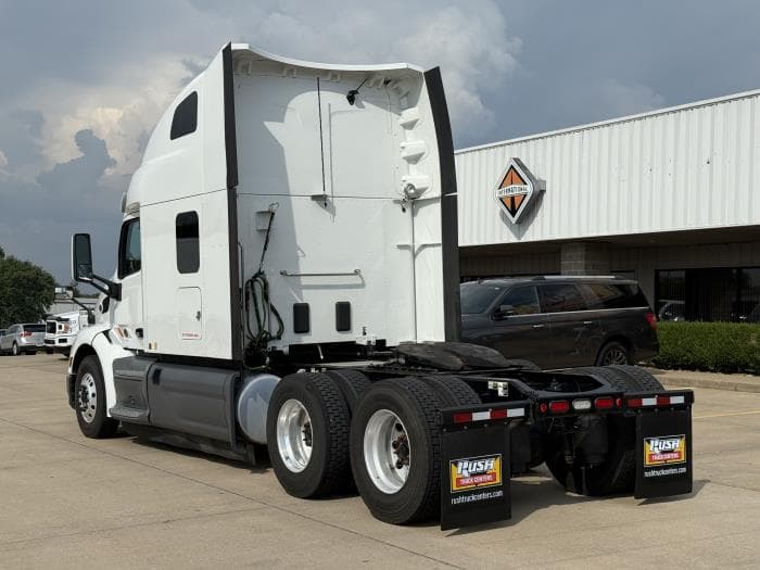 2021 Peterbilt 579 — photo 4