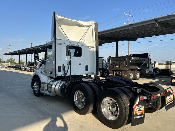 2020 Peterbilt 579 — photo 4