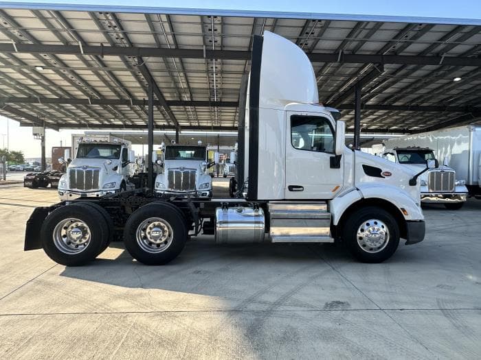 2020 Peterbilt 579 — photo 7