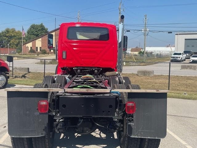 2026 International HX — photo 4