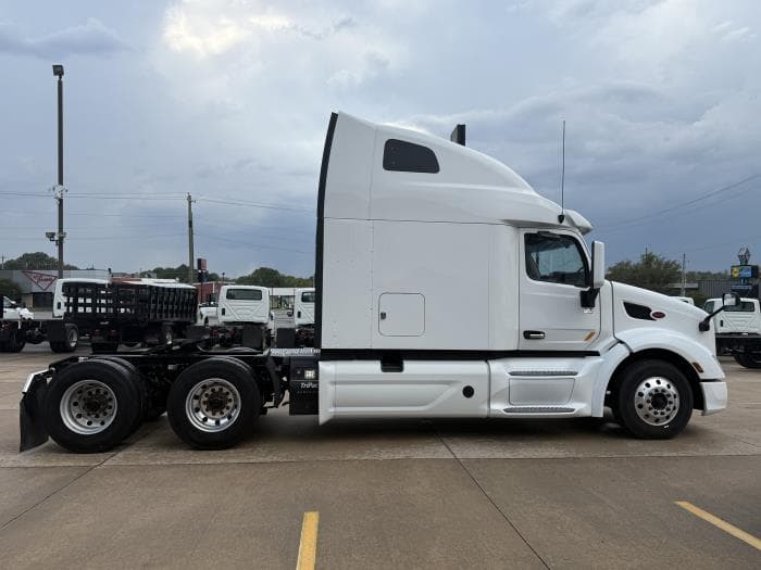 2022 Peterbilt 579 — photo 7