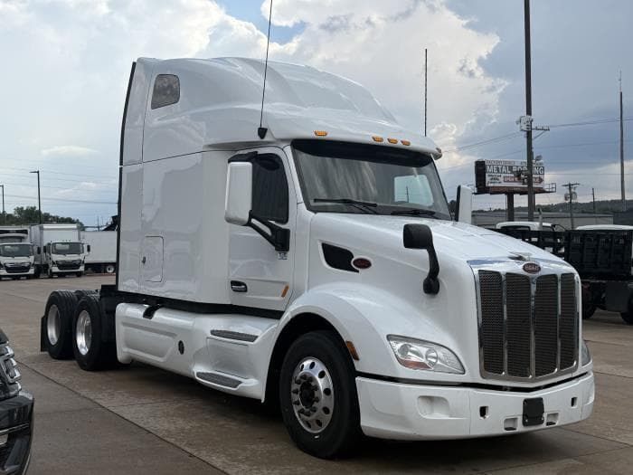 2022 Peterbilt 579 — photo 8